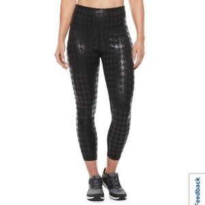 Like new. Xersion Train Womens High Rise Quick Dry 7/8 Ankle Leggings